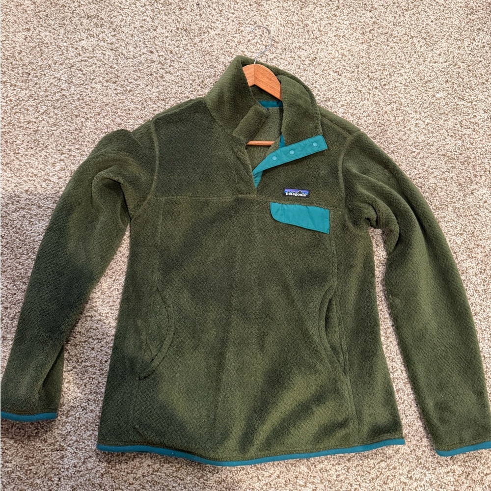 Patagonia Olive Fleece with Teal Details